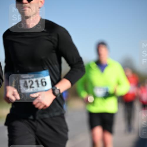06.04.2025 - 44. Internationalen Wilhelmsburger Insellauf Dr. Thomas Lammeyer http://msf.ph/oto/7552969 06.04.2025 09:27:08 Laufen 4216 meine-sportfotos.de