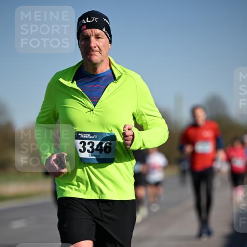 06.04.2025 - 44. Internationalen Wilhelmsburger Insellauf Dr. Thomas Lammeyer http://msf.ph/oto/7552983 06.04.2025 09:27:09 Laufen 4000, 44, 3346 meine-sportfotos.de