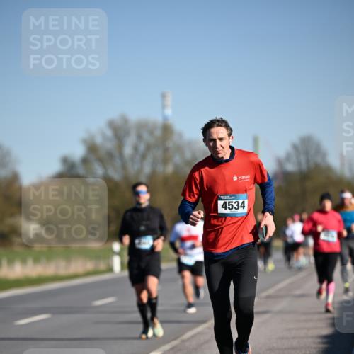 06.04.2025 - 44. Internationalen Wilhelmsburger Insellauf Dr. Thomas Lammeyer http://msf.ph/oto/7553006 06.04.2025 09:27:11 Laufen 4534 meine-sportfotos.de
