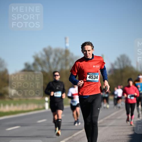 06.04.2025 - 44. Internationalen Wilhelmsburger Insellauf Dr. Thomas Lammeyer http://msf.ph/oto/7553009 06.04.2025 09:27:11 Laufen 4534 meine-sportfotos.de