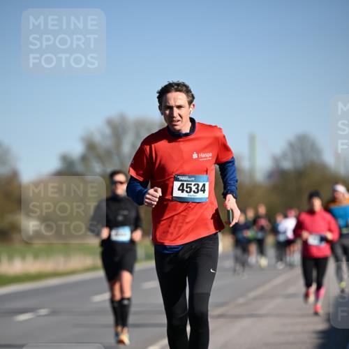 06.04.2025 - 44. Internationalen Wilhelmsburger Insellauf Dr. Thomas Lammeyer http://msf.ph/oto/7553019 06.04.2025 09:27:12 Laufen 4534 meine-sportfotos.de