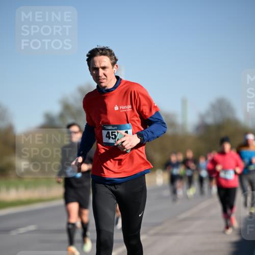 06.04.2025 - 44. Internationalen Wilhelmsburger Insellauf Dr. Thomas Lammeyer http://msf.ph/oto/7553025 06.04.2025 09:27:12 Laufen 45 meine-sportfotos.de