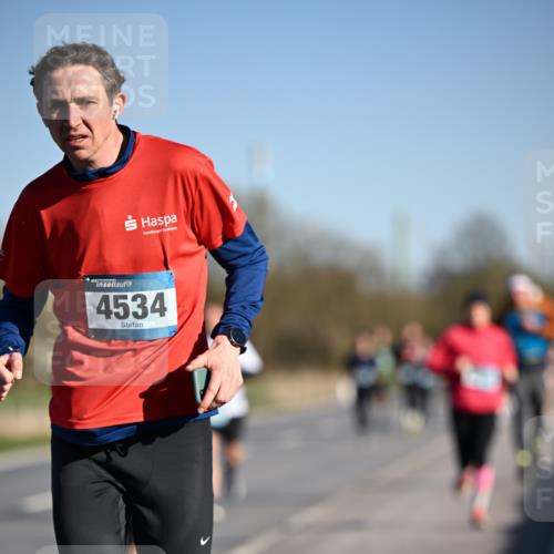 06.04.2025 - 44. Internationalen Wilhelmsburger Insellauf Dr. Thomas Lammeyer http://msf.ph/oto/7553032 06.04.2025 09:27:13 Laufen 4534 meine-sportfotos.de