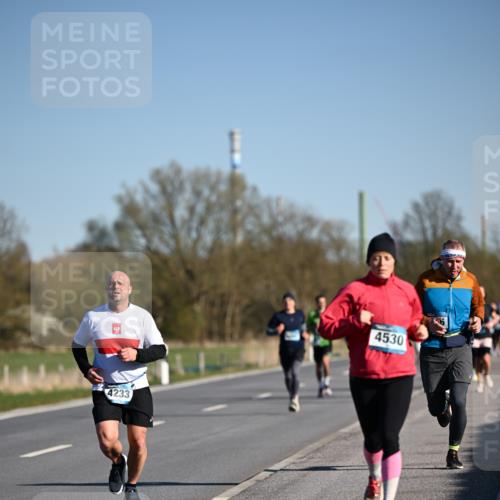 06.04.2025 - 44. Internationalen Wilhelmsburger Insellauf Dr. Thomas Lammeyer http://msf.ph/oto/7553047 06.04.2025 09:27:15 Laufen 4233, 4530 meine-sportfotos.de