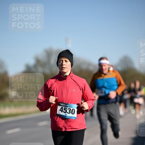 06.04.2025 - 44. Internationalen Wilhelmsburger Insellauf Dr. Thomas Lammeyer http://msf.ph/oto/7553079 06.04.2025 09:27:18 Laufen 4530 meine-sportfotos.de