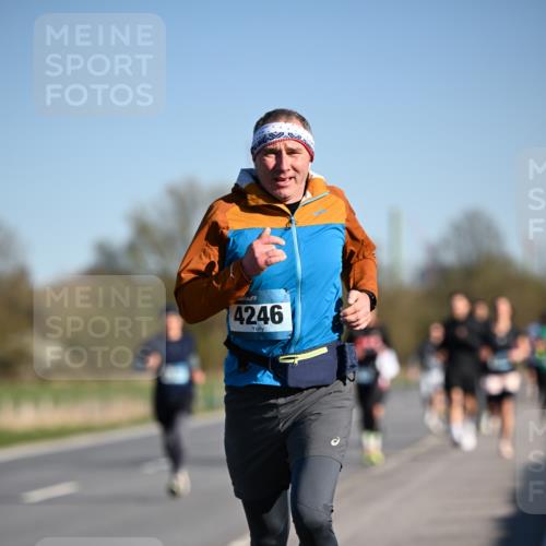 06.04.2025 - 44. Internationalen Wilhelmsburger Insellauf Dr. Thomas Lammeyer http://msf.ph/oto/7553098 06.04.2025 09:27:20 Laufen 4246 meine-sportfotos.de