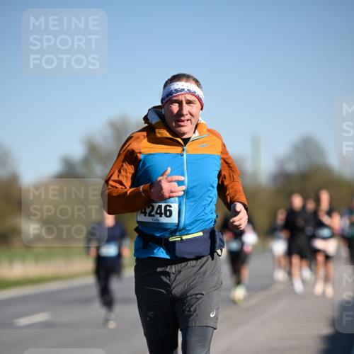 06.04.2025 - 44. Internationalen Wilhelmsburger Insellauf Dr. Thomas Lammeyer http://msf.ph/oto/7553100 06.04.2025 09:27:20 Laufen 4246 meine-sportfotos.de