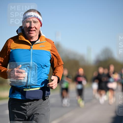 06.04.2025 - 44. Internationalen Wilhelmsburger Insellauf Dr. Thomas Lammeyer http://msf.ph/oto/7553112 06.04.2025 09:27:21 Laufen  meine-sportfotos.de