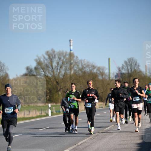 06.04.2025 - 44. Internationalen Wilhelmsburger Insellauf Dr. Thomas Lammeyer http://msf.ph/oto/7553118 06.04.2025 09:27:22 Laufen 5002, 5198, 17, 3142, 3324, 3687 meine-sportfotos.de