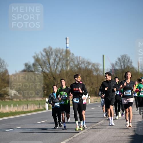 06.04.2025 - 44. Internationalen Wilhelmsburger Insellauf Dr. Thomas Lammeyer http://msf.ph/oto/7553131 06.04.2025 09:27:23 Laufen 4465, 10, 5198, 3142, 3324, 368 meine-sportfotos.de