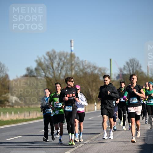 06.04.2025 - 44. Internationalen Wilhelmsburger Insellauf Dr. Thomas Lammeyer http://msf.ph/oto/7553143 06.04.2025 09:27:24 Laufen 4465, 5198, 3142, 427, 3324, 3687 meine-sportfotos.de