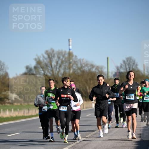 06.04.2025 - 44. Internationalen Wilhelmsburger Insellauf Dr. Thomas Lammeyer http://msf.ph/oto/7553147 06.04.2025 09:27:24 Laufen 4465, 5198, 3142, 1278, 3324, 3687 meine-sportfotos.de