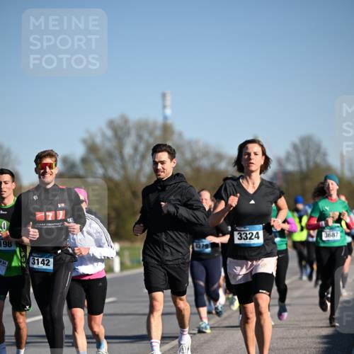 06.04.2025 - 44. Internationalen Wilhelmsburger Insellauf Dr. Thomas Lammeyer http://msf.ph/oto/7553185 06.04.2025 09:27:27 Laufen 10, 198, 94, 3142, 4279, 3324, 3687 meine-sportfotos.de