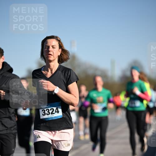 06.04.2025 - 44. Internationalen Wilhelmsburger Insellauf Dr. Thomas Lammeyer http://msf.ph/oto/7553216 06.04.2025 09:27:29 Laufen 7, 3324 meine-sportfotos.de