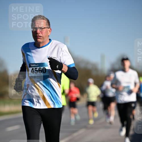 06.04.2025 - 44. Internationalen Wilhelmsburger Insellauf Dr. Thomas Lammeyer http://msf.ph/oto/7553303 06.04.2025 09:27:38 Laufen 4560 meine-sportfotos.de