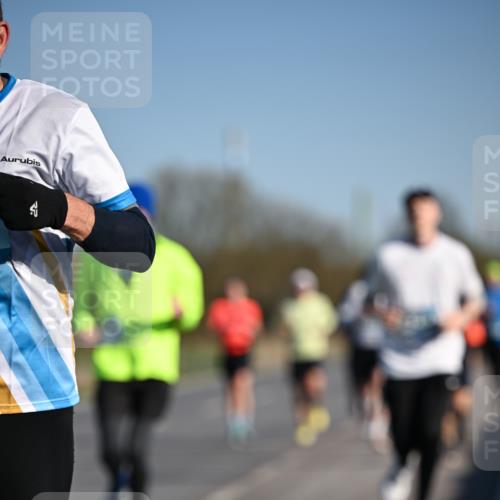 06.04.2025 - 44. Internationalen Wilhelmsburger Insellauf Dr. Thomas Lammeyer http://msf.ph/oto/7553316 06.04.2025 09:27:39 Laufen  meine-sportfotos.de
