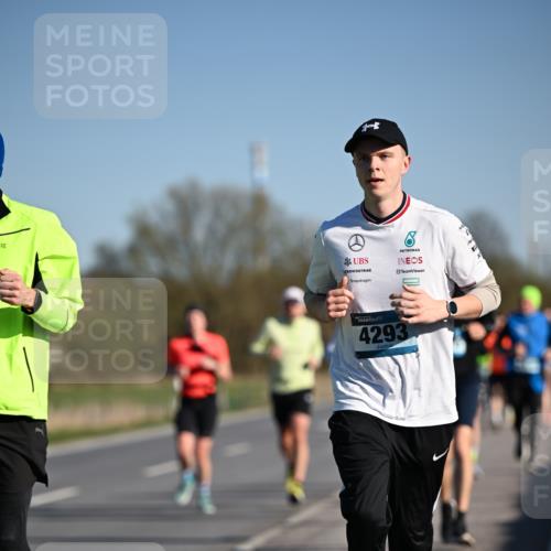 06.04.2025 - 44. Internationalen Wilhelmsburger Insellauf Dr. Thomas Lammeyer http://msf.ph/oto/7553335 06.04.2025 09:27:40 Laufen 4293 meine-sportfotos.de