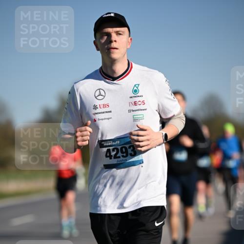 06.04.2025 - 44. Internationalen Wilhelmsburger Insellauf Dr. Thomas Lammeyer http://msf.ph/oto/7553352 06.04.2025 09:27:41 Laufen 4293 meine-sportfotos.de