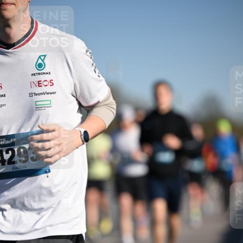 06.04.2025 - 44. Internationalen Wilhelmsburger Insellauf Dr. Thomas Lammeyer http://msf.ph/oto/7553358 06.04.2025 09:27:42 Laufen 1293 meine-sportfotos.de