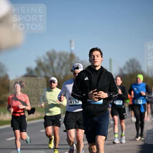 06.04.2025 - 44. Internationalen Wilhelmsburger Insellauf Dr. Thomas Lammeyer http://msf.ph/oto/7553360 06.04.2025 09:27:43 Laufen 4152 meine-sportfotos.de