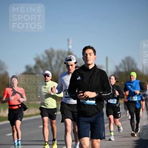 06.04.2025 - 44. Internationalen Wilhelmsburger Insellauf Dr. Thomas Lammeyer http://msf.ph/oto/7553362 06.04.2025 09:27:43 Laufen 3132 meine-sportfotos.de