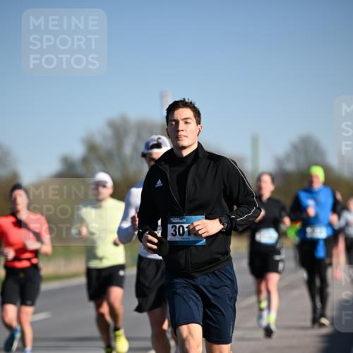 06.04.2025 - 44. Internationalen Wilhelmsburger Insellauf Dr. Thomas Lammeyer http://msf.ph/oto/7553366 06.04.2025 09:27:43 Laufen 301 meine-sportfotos.de