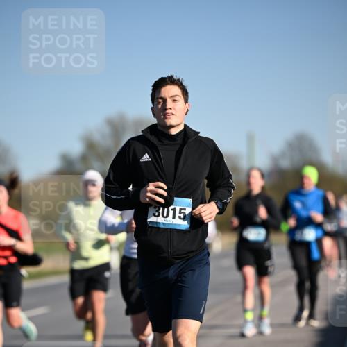 06.04.2025 - 44. Internationalen Wilhelmsburger Insellauf Dr. Thomas Lammeyer http://msf.ph/oto/7553370 06.04.2025 09:27:43 Laufen 3015 meine-sportfotos.de