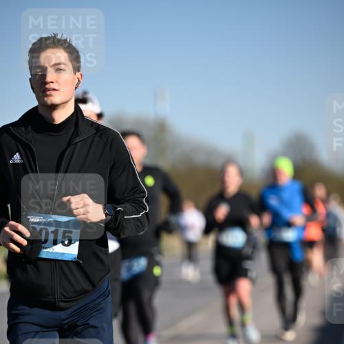 06.04.2025 - 44. Internationalen Wilhelmsburger Insellauf Dr. Thomas Lammeyer http://msf.ph/oto/7553384 06.04.2025 09:27:44 Laufen 015 meine-sportfotos.de