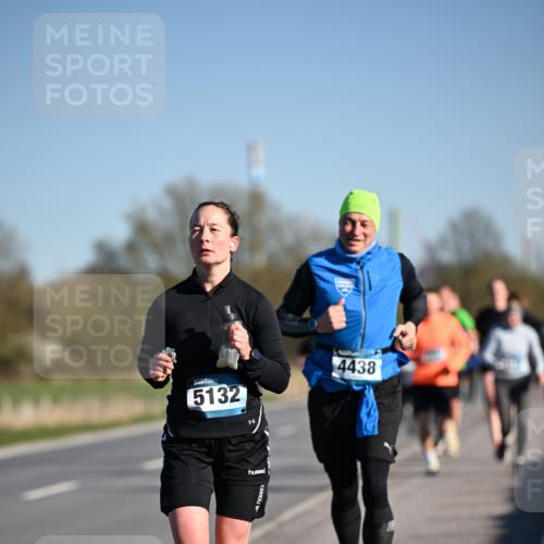 06.04.2025 - 44. Internationalen Wilhelmsburger Insellauf Dr. Thomas Lammeyer http://msf.ph/oto/7553407 06.04.2025 09:27:47 Laufen 5132, 4438 meine-sportfotos.de