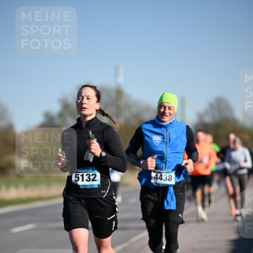 06.04.2025 - 44. Internationalen Wilhelmsburger Insellauf Dr. Thomas Lammeyer http://msf.ph/oto/7553409 06.04.2025 09:27:47 Laufen 5132, 4438 meine-sportfotos.de