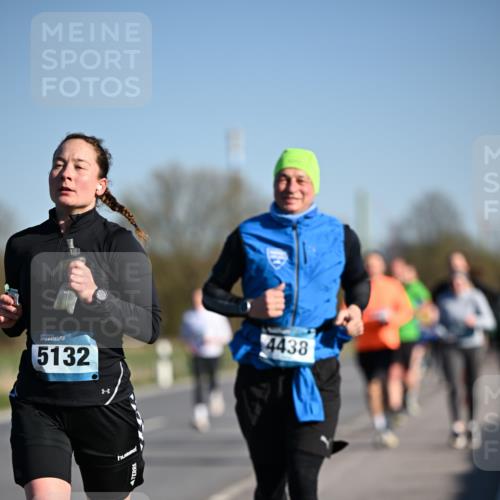 06.04.2025 - 44. Internationalen Wilhelmsburger Insellauf Dr. Thomas Lammeyer http://msf.ph/oto/7553419 06.04.2025 09:27:47 Laufen 5132, 4438 meine-sportfotos.de