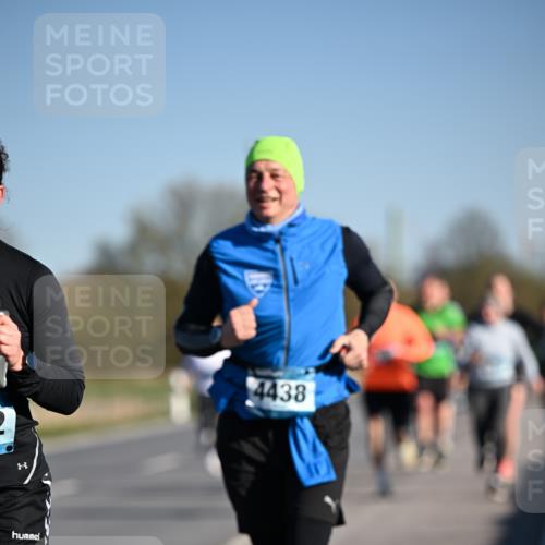 06.04.2025 - 44. Internationalen Wilhelmsburger Insellauf Dr. Thomas Lammeyer http://msf.ph/oto/7553427 06.04.2025 09:27:48 Laufen 4438 meine-sportfotos.de