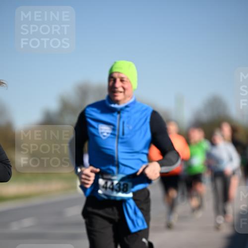06.04.2025 - 44. Internationalen Wilhelmsburger Insellauf Dr. Thomas Lammeyer http://msf.ph/oto/7553431 06.04.2025 09:27:48 Laufen 4438 meine-sportfotos.de