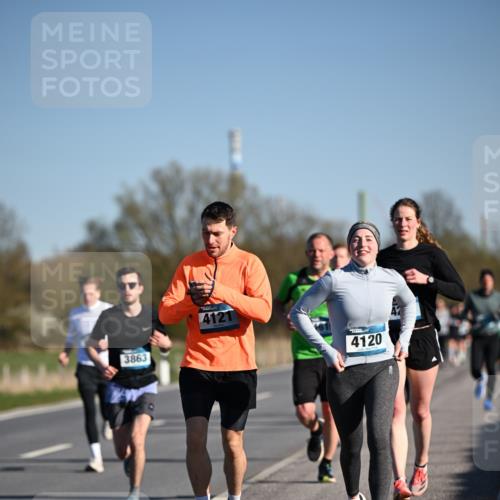06.04.2025 - 44. Internationalen Wilhelmsburger Insellauf Dr. Thomas Lammeyer http://msf.ph/oto/7553471 06.04.2025 09:27:51 Laufen 3863, 4121, 4120 meine-sportfotos.de