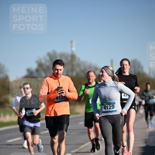 06.04.2025 - 44. Internationalen Wilhelmsburger Insellauf Dr. Thomas Lammeyer http://msf.ph/oto/7553478 06.04.2025 09:27:52 Laufen 412, 4120, 42 meine-sportfotos.de