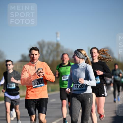 06.04.2025 - 44. Internationalen Wilhelmsburger Insellauf Dr. Thomas Lammeyer http://msf.ph/oto/7553486 06.04.2025 09:27:52 Laufen 1863, 4121, 4120, 10 meine-sportfotos.de