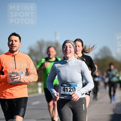 06.04.2025 - 44. Internationalen Wilhelmsburger Insellauf Dr. Thomas Lammeyer http://msf.ph/oto/7553498 06.04.2025 09:27:53 Laufen 4120 meine-sportfotos.de