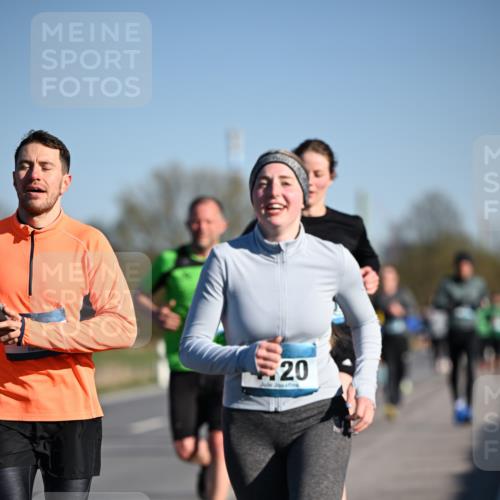 06.04.2025 - 44. Internationalen Wilhelmsburger Insellauf Dr. Thomas Lammeyer http://msf.ph/oto/7553501 06.04.2025 09:27:53 Laufen 20 meine-sportfotos.de