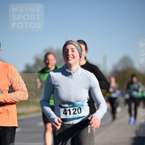 06.04.2025 - 44. Internationalen Wilhelmsburger Insellauf Dr. Thomas Lammeyer http://msf.ph/oto/7553504 06.04.2025 09:27:53 Laufen 4120 meine-sportfotos.de