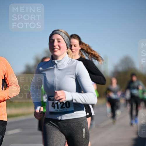 06.04.2025 - 44. Internationalen Wilhelmsburger Insellauf Dr. Thomas Lammeyer http://msf.ph/oto/7553507 06.04.2025 09:27:54 Laufen 4120 meine-sportfotos.de