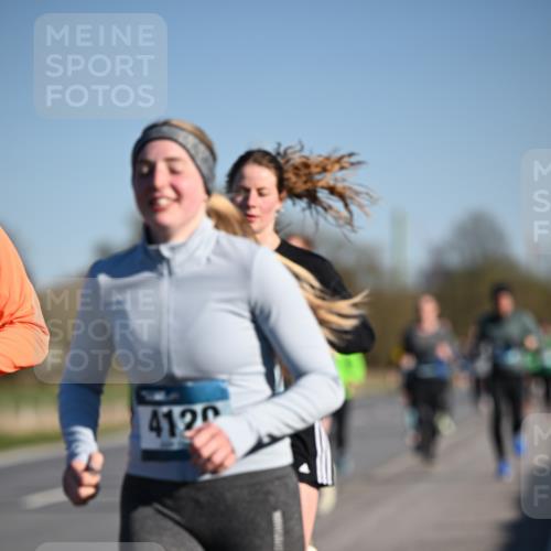 06.04.2025 - 44. Internationalen Wilhelmsburger Insellauf Dr. Thomas Lammeyer http://msf.ph/oto/7553509 06.04.2025 09:27:54 Laufen 4120 meine-sportfotos.de