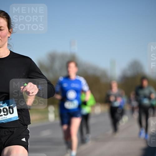 06.04.2025 - 44. Internationalen Wilhelmsburger Insellauf Dr. Thomas Lammeyer http://msf.ph/oto/7553521 06.04.2025 09:27:55 Laufen 290 meine-sportfotos.de