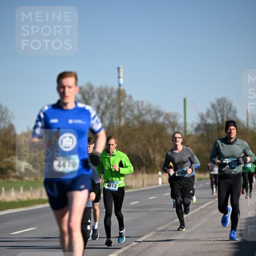 06.04.2025 - 44. Internationalen Wilhelmsburger Insellauf Dr. Thomas Lammeyer http://msf.ph/oto/7553531 06.04.2025 09:27:56 Laufen 4470, 4412, 4067 meine-sportfotos.de
