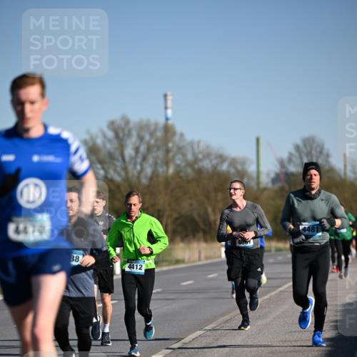 06.04.2025 - 44. Internationalen Wilhelmsburger Insellauf Dr. Thomas Lammeyer http://msf.ph/oto/7553541 06.04.2025 09:27:57 Laufen 4470, 88, 4412, 4481 meine-sportfotos.de
