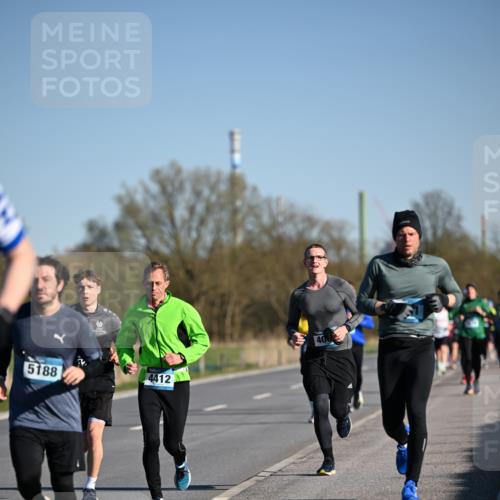 06.04.2025 - 44. Internationalen Wilhelmsburger Insellauf Dr. Thomas Lammeyer http://msf.ph/oto/7553550 06.04.2025 09:27:58 Laufen 5188, 4412 meine-sportfotos.de