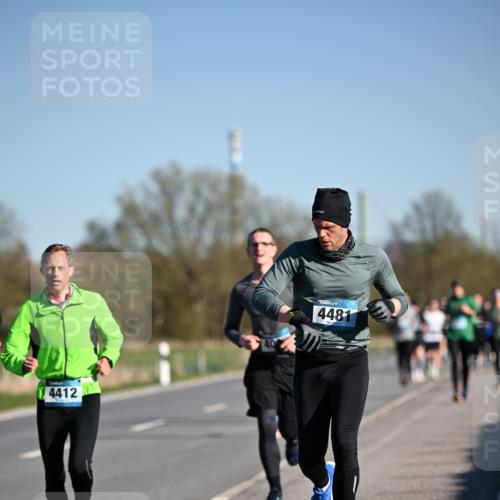 06.04.2025 - 44. Internationalen Wilhelmsburger Insellauf Dr. Thomas Lammeyer http://msf.ph/oto/7553569 06.04.2025 09:27:59 Laufen 4412, 4481 meine-sportfotos.de