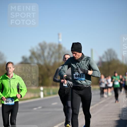 06.04.2025 - 44. Internationalen Wilhelmsburger Insellauf Dr. Thomas Lammeyer http://msf.ph/oto/7553573 06.04.2025 09:27:59 Laufen 4412, 4481 meine-sportfotos.de