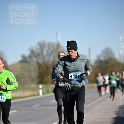 06.04.2025 - 44. Internationalen Wilhelmsburger Insellauf Dr. Thomas Lammeyer http://msf.ph/oto/7553577 06.04.2025 09:28:00 Laufen 12, 4481 meine-sportfotos.de