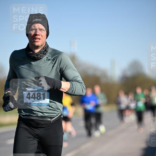 06.04.2025 - 44. Internationalen Wilhelmsburger Insellauf Dr. Thomas Lammeyer http://msf.ph/oto/7553602 06.04.2025 09:28:01 Laufen 4481 meine-sportfotos.de