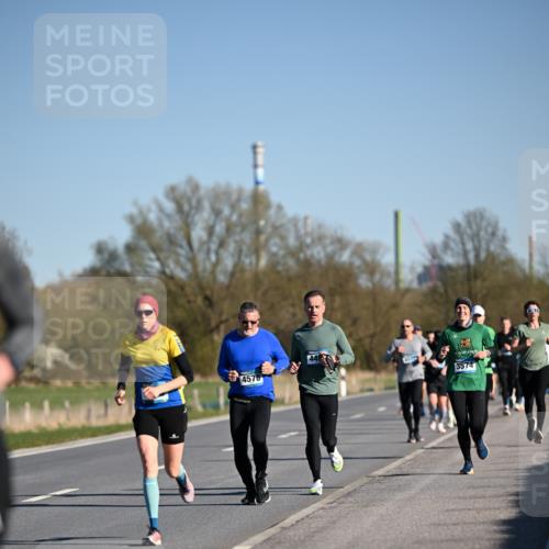 06.04.2025 - 44. Internationalen Wilhelmsburger Insellauf Dr. Thomas Lammeyer http://msf.ph/oto/7553612 06.04.2025 09:28:03 Laufen 3574, 4578 meine-sportfotos.de